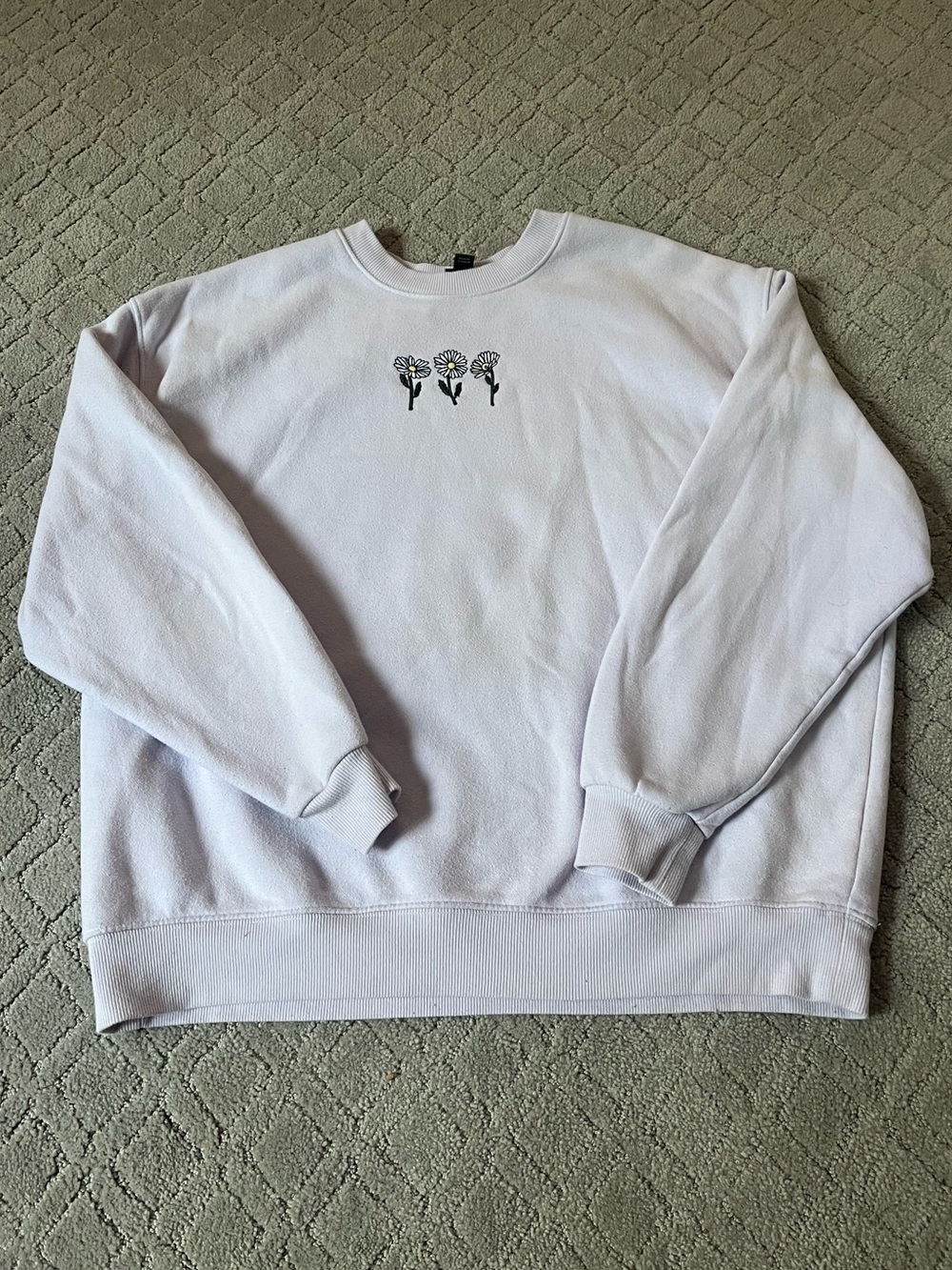 Lavender Crewneck with Floral Embroidery